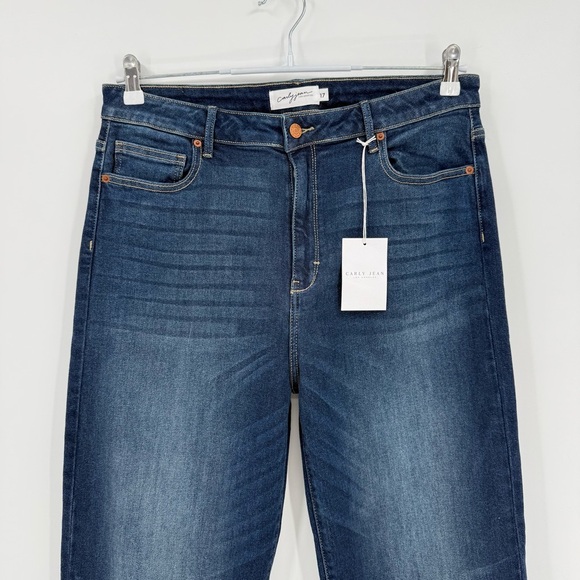 CJLA Carly Jean Chrissy Classic Vintage High Rise Straight Jeans in Dark Wash 17 - Picture 8 of 15